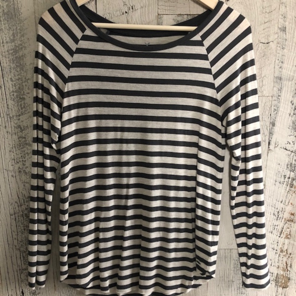 American Eagle Soft & Sexy Long Sleeve